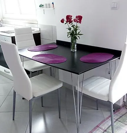 Luna Apartment